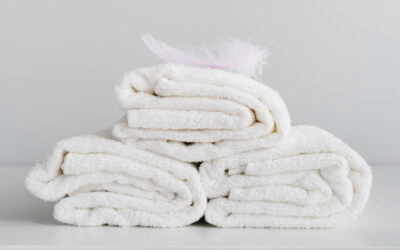 W jakiej temperaturze prać ręczniki? Miękkie i puszyste ręczniki